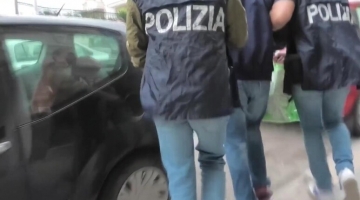 Bari, "clochard usato come bersaglio umano": tre arresti per omicidio