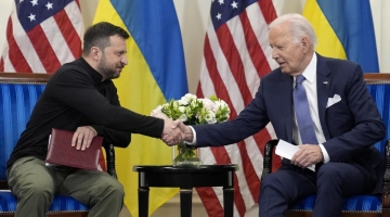 Media: Biden autorizza Kiev all'uso di missili a lungo raggio per colpire la regione di Kursk | Cremlino: "Porterà nuove tensioni"