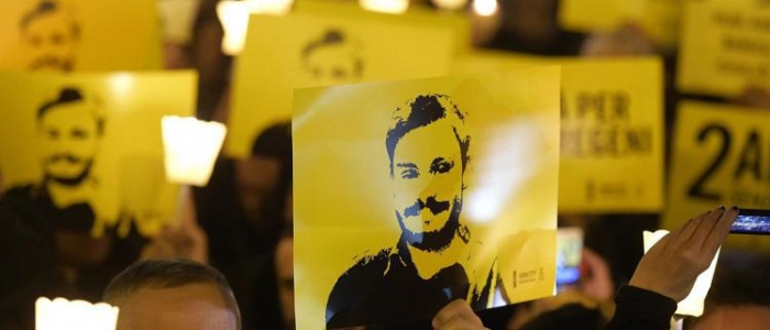 Giulio Regeni, testimonianza di un ex detenuto: "L'ho visto bendato e sfinito dalle torture"