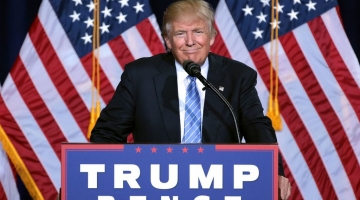 Trump: accordo con la presidente del Messico per fermare l'immigrazione | Ma lei replica: "Nessun piano di chiudere il confine"