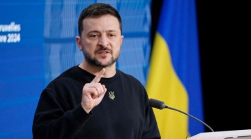 Ucraina, ministero degli Esteri: "Piena adesione di Kiev alla Nato unica garanzia contro l'invasione russa" | Il Cremlino: "Inaccettabile"