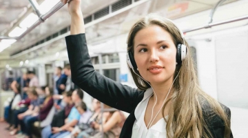 Studenti-lavoratori, Italia agli ultimi posti in Europa: da noi solo uno su tredici fa qualcosa mentre si forma, nella UE è uno su quattro