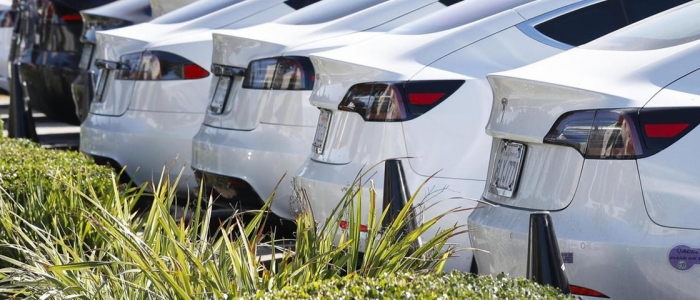 Istat: Italia da record per numero di auto per abitante | Flop delle e-car: sono appena lo 0,6% del totale