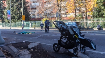 Milano, tir travolge mamma con due gemelli nel passeggino e scappa: morta 34enne | Camionista arrestato: è accusato di omicidio stradale