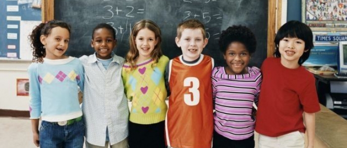 Scuola, la prima maestra nera in Italia: "Non ci si vergogna più di essere razzisti, ma bisogna accogliere le differenze"