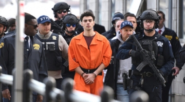 Usa, omicidio ceo UnitedHealthcare: Luigi Mangione rischia la pena di morte