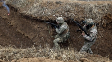 Ucraina, Zelensky: "Pronti a scambiare i prigionieri nordcoreani con Mosca" | Il Cremlino: "I Paesi baltici dovrebbero far parte della Russia"