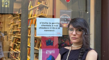 Treviso, lettera minatoria a una libraia che si era rifiutata di vendere il volume di Vannacci: "C'è chi mi dice che me la sono cercata"