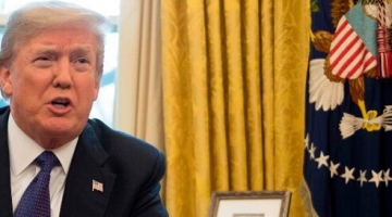Trump al Forum di Davos: "Settimana storica per gli Usa, è iniziata l'età dell'oro" | "Producete in America altrimenti pagherete dazi"