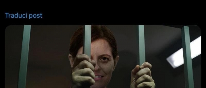 "Dovresti essere in cella, non in tv": il portavoce di Orban pubblica sui social una foto fake di Ilaria Salis dietro le sbarre