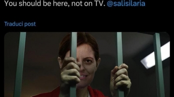 "Dovresti essere in cella, non in tv": il portavoce di Orban pubblica sui social una foto fake di Ilaria Salis dietro le sbarre