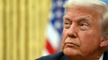 Donald Trump annuncia i dazi "reciproci": "Oggi è il grande giorno" | Il 2 aprile potrebbero scattare