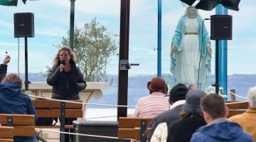 Madonna di Trevignano, il sangue sulla statua è della veggente Gisella Cardia | Il legale: "Chi conosce il Dna della Vergine?"
