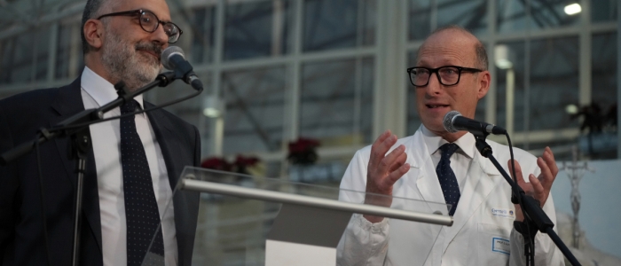 Papa Francesco, i medici del Gemelli: "Il Santo Padre non è fuori pericolo ma oggi non rischia la vita"