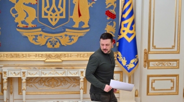 Ucraina, Trump: "Ottimi colloqui con Putin, meno buoni con Kiev" | "Non serve includere Zelensky nelle trattative di pace"
