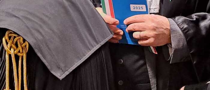L'Anm: lo sciopero dei magistrati è a difesa della Costituzione, non di una casta | Il governo: "Sulla giustizia aperti al dialogo"