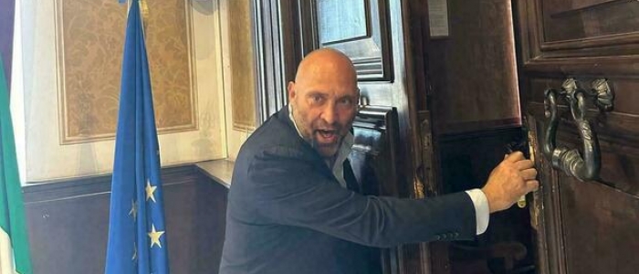 "I sindacati sono il cancro dell'Italia": sindaco nell'Anconetano rischia il processo