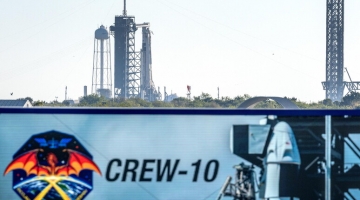 SpaceX rinvia la missione per recuperare gli astronauti sull'Iss