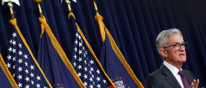 La Fed non tocca i tassi, gelata dazi sulla crescita Usa