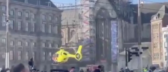 Amsterdam, attacco con coltello in piazza Dam: cinque feriti