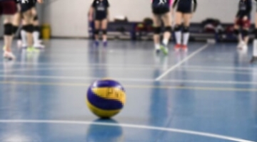 Bologna, accusato di abusi su atlete 13enni: arrestato allenatore di pallavolo