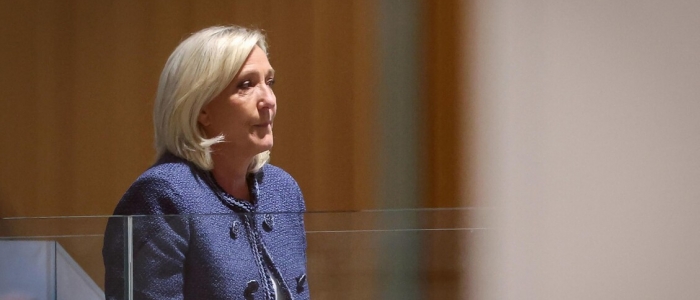 Francia, Marine Le Pen condannata all'ineleggibilità per 5 anni: giudicata colpevole di appropriazione indebita di fondi Ue