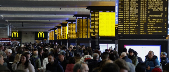 Treni, circolazione in graduale ripresa dopo il guasto sull'Alta velocità Roma-Napoli | Mattinata di forti ritardi e cancellazioni