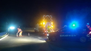 Bari, 32enne muore in un incidente stradale: un prete l'avrebbe travolta senza fermarsi