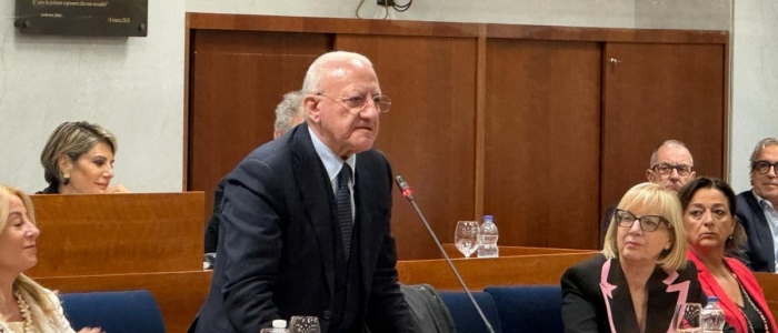 Campania, la Consulta: incostituzionale la legge sul terzo mandato | De Luca: "Accolta una tesi strampalata"