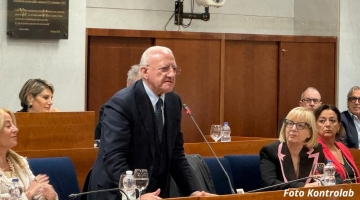 Campania, la Consulta: incostituzionale la legge sul terzo mandato | De Luca: "Accolta una tesi strampalata"