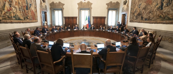 Def, via libera del Cdm al nuovo documento sui conti pubblici | Giorgetti: "Pil allo 0,6% nel 2025, allo 0,8% nel 2026 e nel 2027"