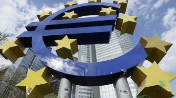 La Bce taglia i tassi di 25 punti base: al 2,25% | Lagarde: "Aumentano i rischi per la crescita"