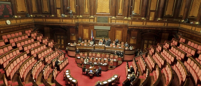 Decreto bollette, via libera dal Senato: è legge | Cosa cambia per gli utenti, tutte le novità