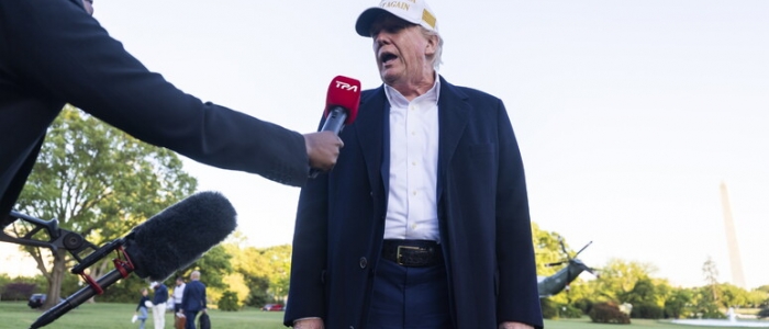 Trump a gamba tesa sul voto in Canada: "Diventi il 51esimo Stato Usa" | E attacca la stampa: "Disonesta, imbroglia sui sondaggi"