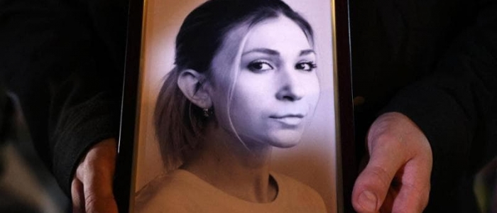 Il corpo della giornalista Viktoriia Roshchyna restituito dai russi senza organi e senza nome