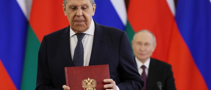 Lavrov: "Tregua di tre giorni significa l'avvio negoziati diretti" | Usa: "Stop a mediazione senza proposte concrete Mosca-Kiev"