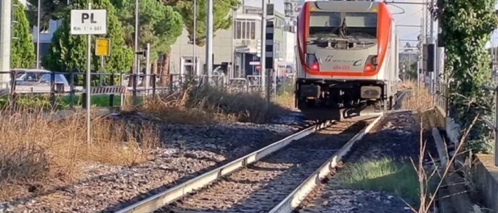 Cesano Maderno (Monza e Brianza), una 14enne muore travolta da un treno