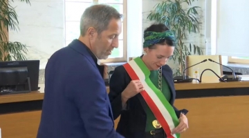 La neosindaca di Merano Zeller: "La fascia? Nessun rifiuto, sono italiana e orgogliosissima"
