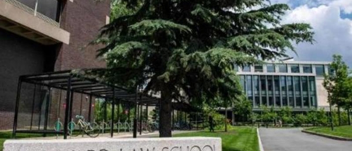 Amministrazione Trump blocca le iscrizioni degli studenti stranieri a Harvard