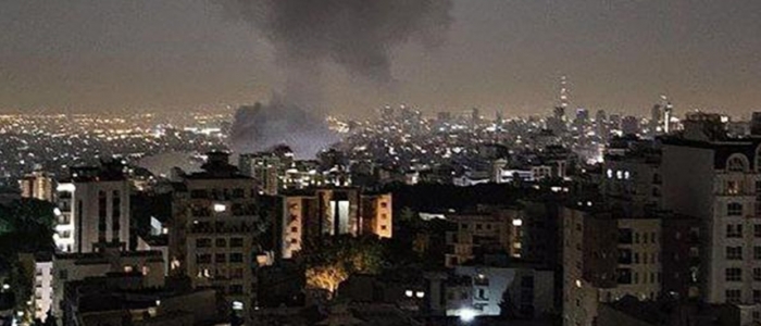 Israele, operazione Rising Lion contro l'Iran | L'aeronautica abbatte i droni lanciati da Teheran che minaccia: "Pronti a stare in guerra per anni"