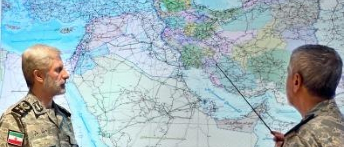 Iran, Israele attacca i simboli del regime degli ayatollah: colpiti il carcere di Evin, la tv e le Guardie della rivoluzione