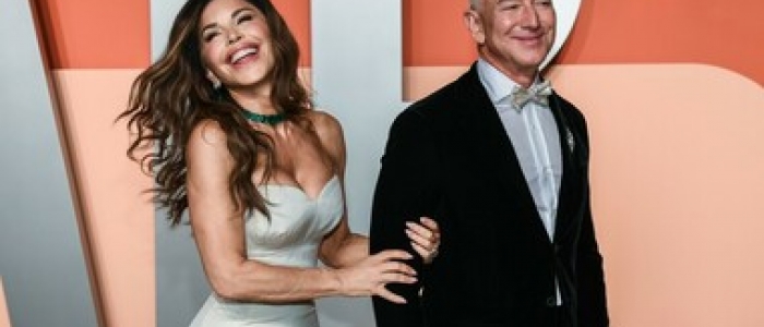 Allerta sicurezza a Venezia, Jeff Bezos rinuncia ai maxi yacht per le sue nozze