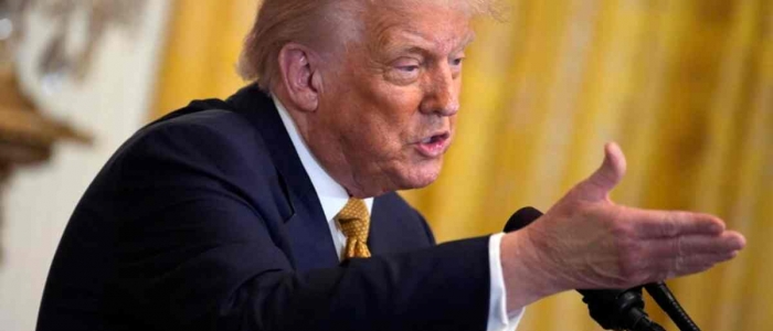 Trump: "Se l'Ue aprirà i suoi mercati ai prodotti Usa, abbasseremo i dazi" | Si va verso un accordo al 15%