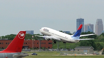 Usa, forti turbolenze in volo su aereo Delta diretto ad Amsterdam: 25 feriti