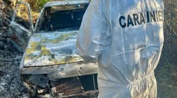 A Maratea (Potenza) trovato il cadavere carbonizzato di un 19enne | Si pensa a un suicidio