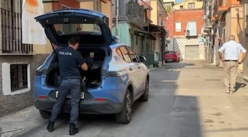 Foggia, donna uccisa a coltellate: aveva denunciato l'ex compagno ed era protetta col "codice rosso" | Fermato il presunto colpevole