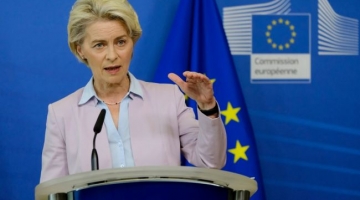 "Sospetta interferenza russa al Gps del volo di von der Leyen", la denuncia del Financial Times