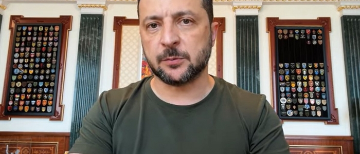 Ucraina, Putin: "Il conflitto provocato dall'Occidente" | Zelensky: "Arrestato un sospetto per l'omicidio dell'ex presidente del Parlamento"
