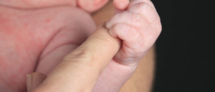 Treviso, crisi respiratoria dopo il parto in casa: neonata muore in ospedale