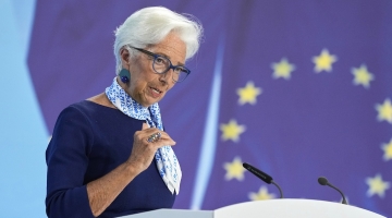 La Bce lascia i tassi d'interesse invariati al 2%: "Prospettive incerte"